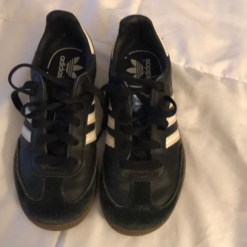 Boys Adidas Sambas